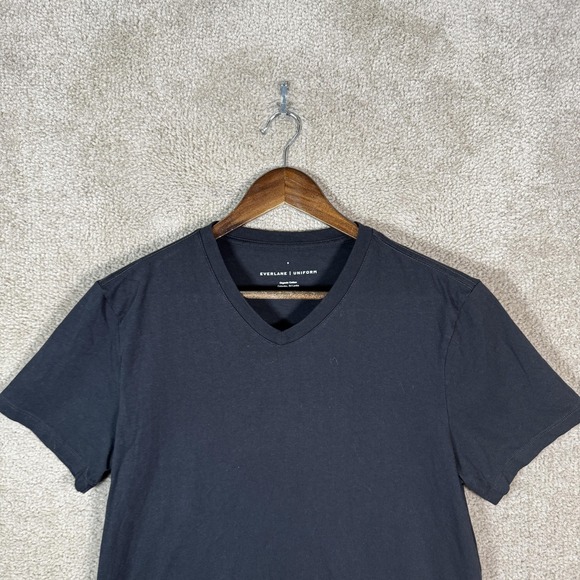 Everlane Uniform Shirt Mens Small Black Organic Cotton V-Neck Short Sleeve Tee - Picture 2 of 9